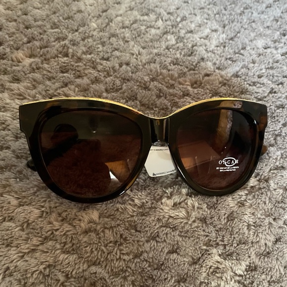 Oscar de la Renta Accessories - Oscar de la Renta Sunglasses